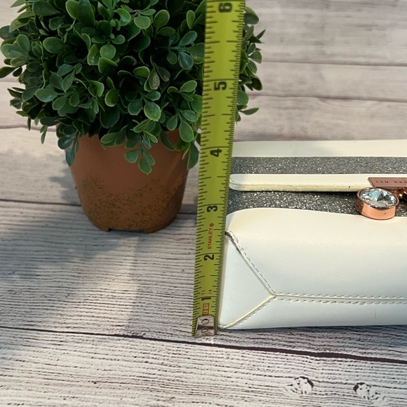 Ted Baker Nemie Rowing Glitter Stripe Leather White / Silver - Picture 8 of 12